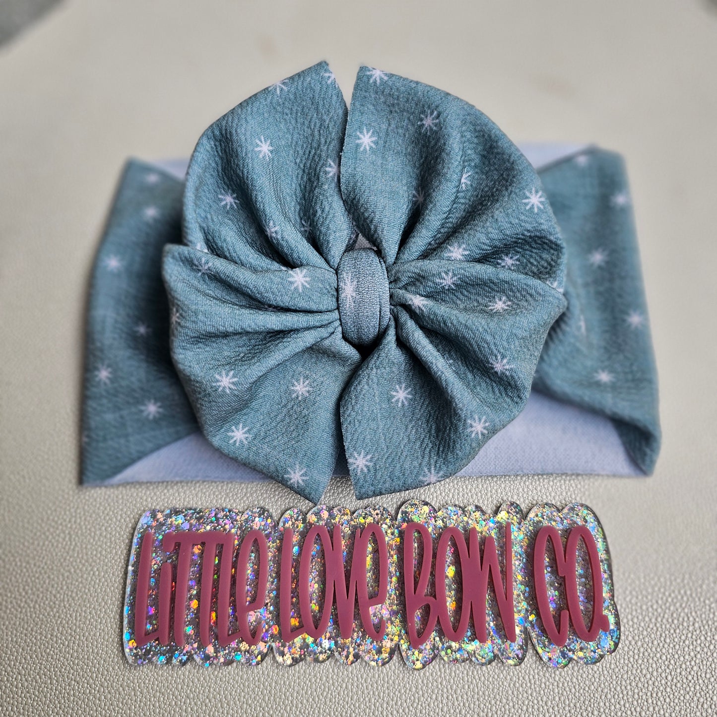 Toddler Messy Wrap Sage Green Snowflakes